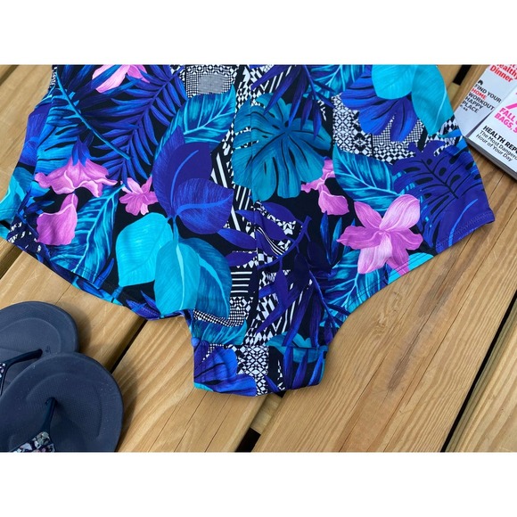 Swimsuits for All Swimsuit 16 Sarong Front One Piece NEW - Picture 6 of 9